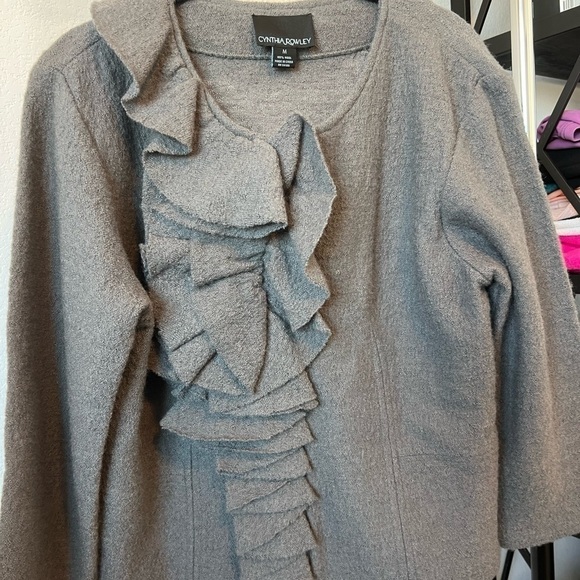 cynthia Rowley Women’s Gray Wool Sweater Size Medium - Picture 2 of 8